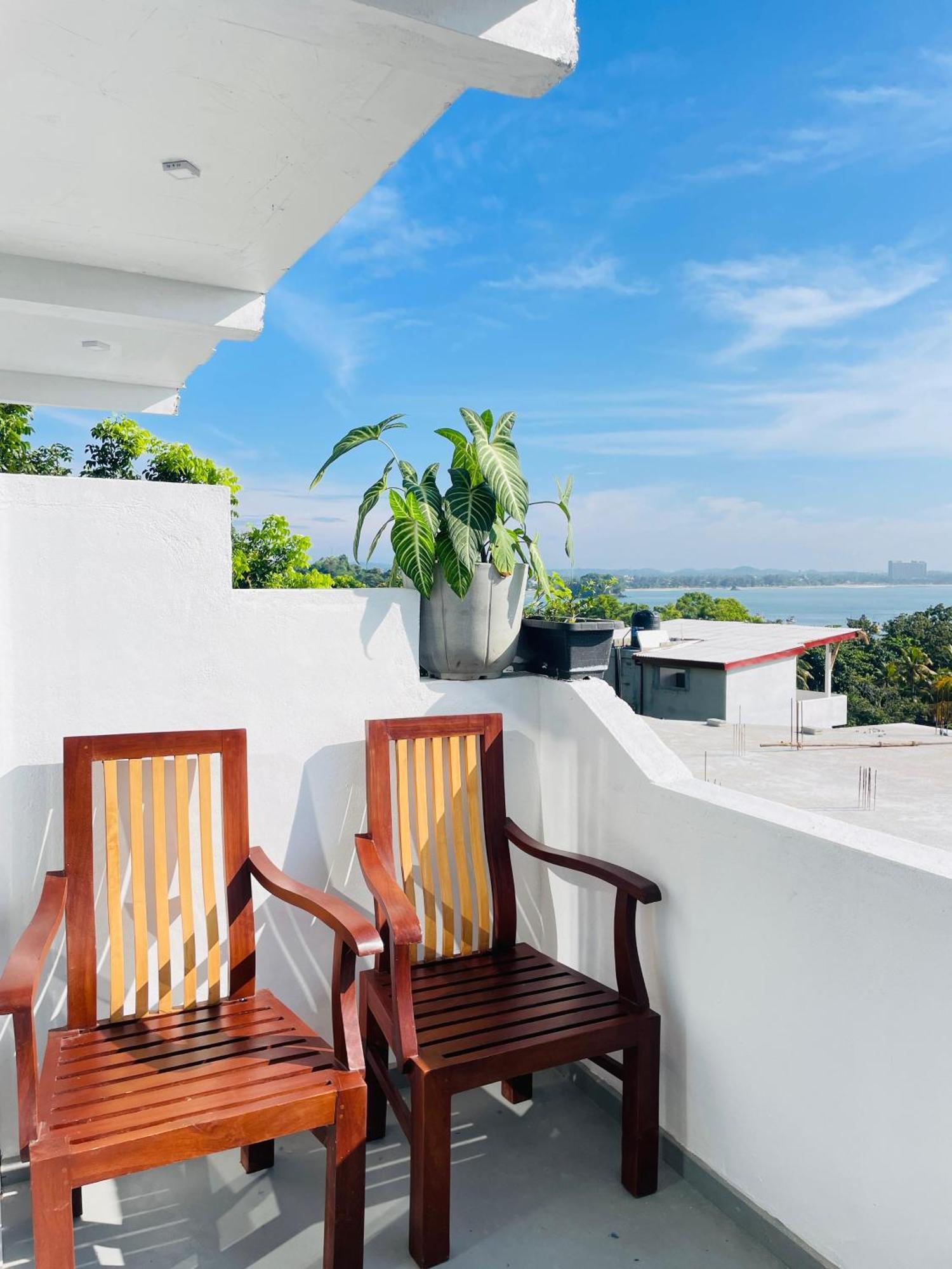 Regal Heights Hotel Weligama Bagian luar foto